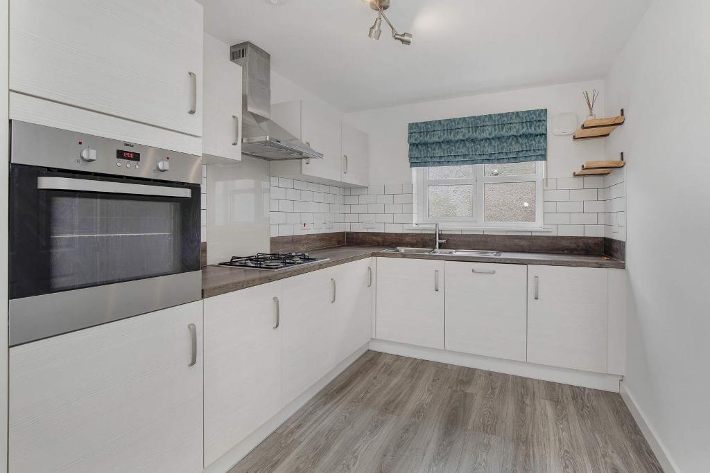 3 Bedroom End Terraced For Sale in Bartonshill Way, Uddingston, Glasgow