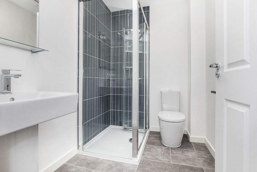 3 Bedroom End Terraced For Sale in Bartonshill Way, Uddingston, Glasgow