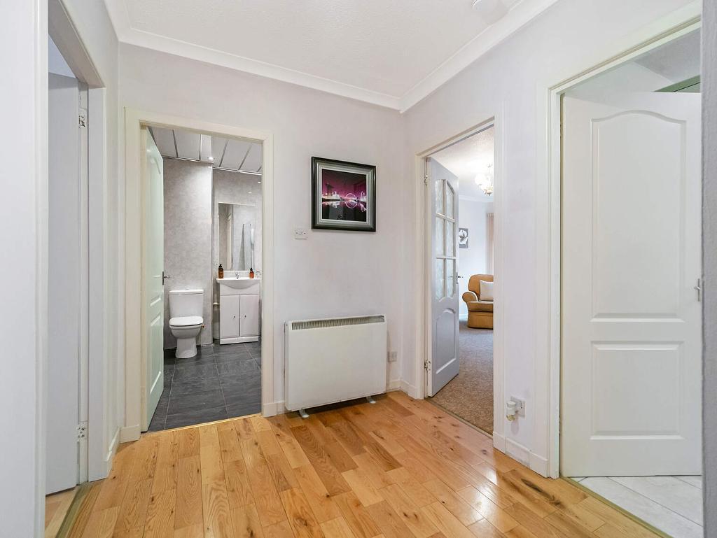 2 Bedroom Flat For Sale in Golfhill Drive, Dennistoun, G31 2NY