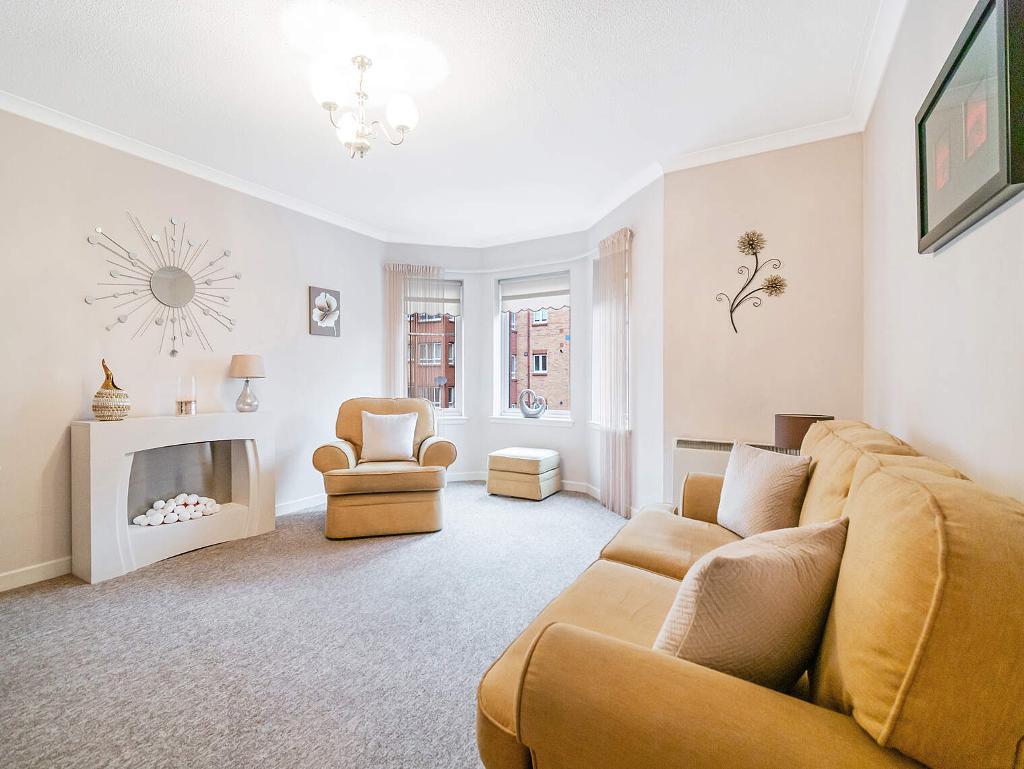 2 Bedroom Flat For Sale in Golfhill Drive, Dennistoun, G31 2NY