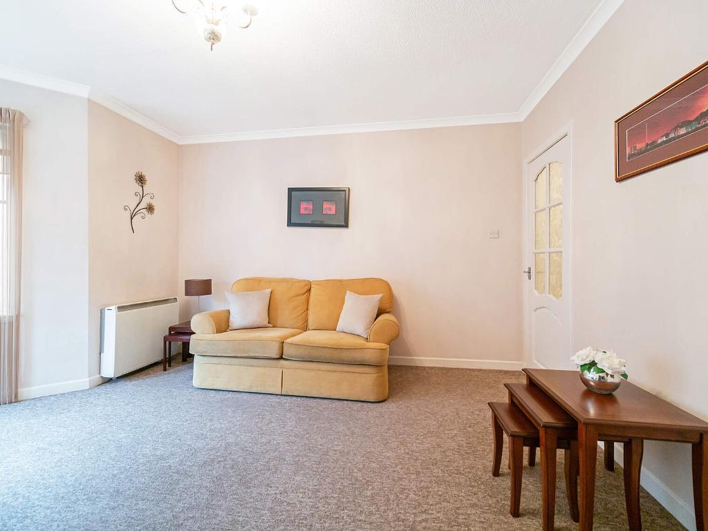 2 Bedroom Flat For Sale in Golfhill Drive, Dennistoun, G31 2NY