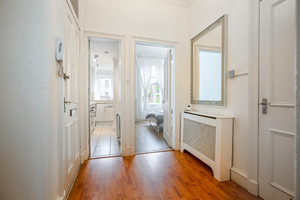 2 Bedroom Ground Floor Flat For Sale in Roslea Drive, Dennistoun, G31 2LG