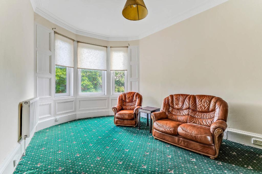 1 Bedroom Flat For Sale in Cumbernauld Road, Dennistoun, G31 3NQ
