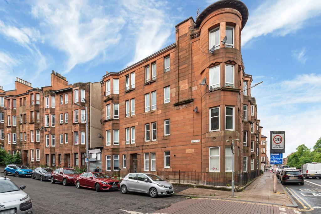 2 Bedroom Flat For Sale in Aberfoyle Street, Dennistoun, G31 3RR