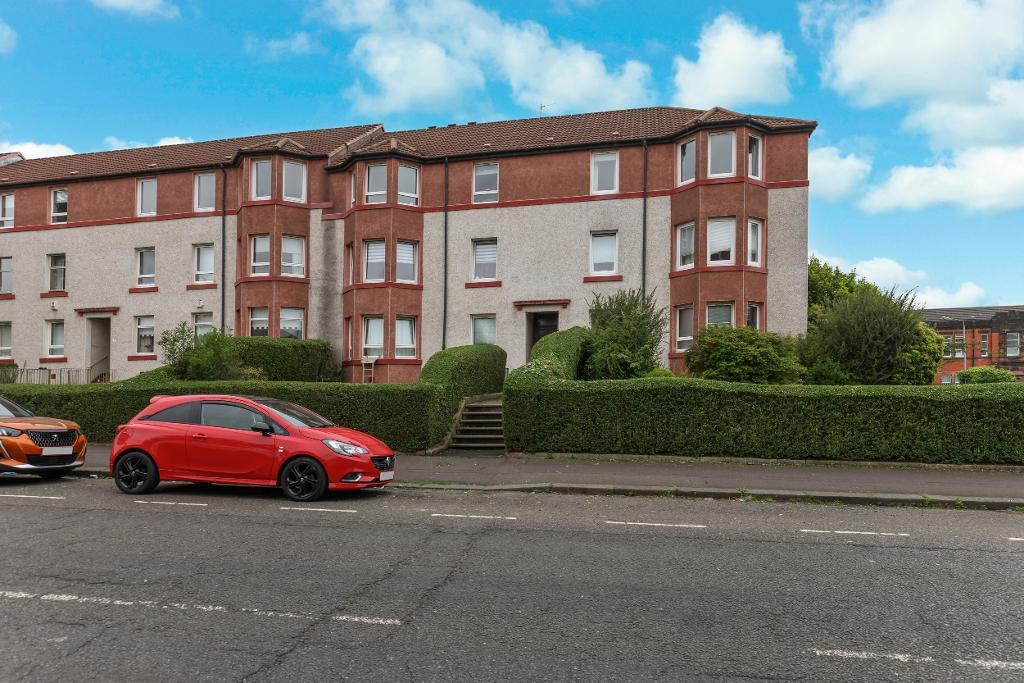 Broomknowes Road, Springburn, G21 4YP